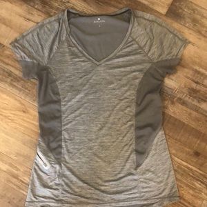 Women’s Athleta short sleeved top